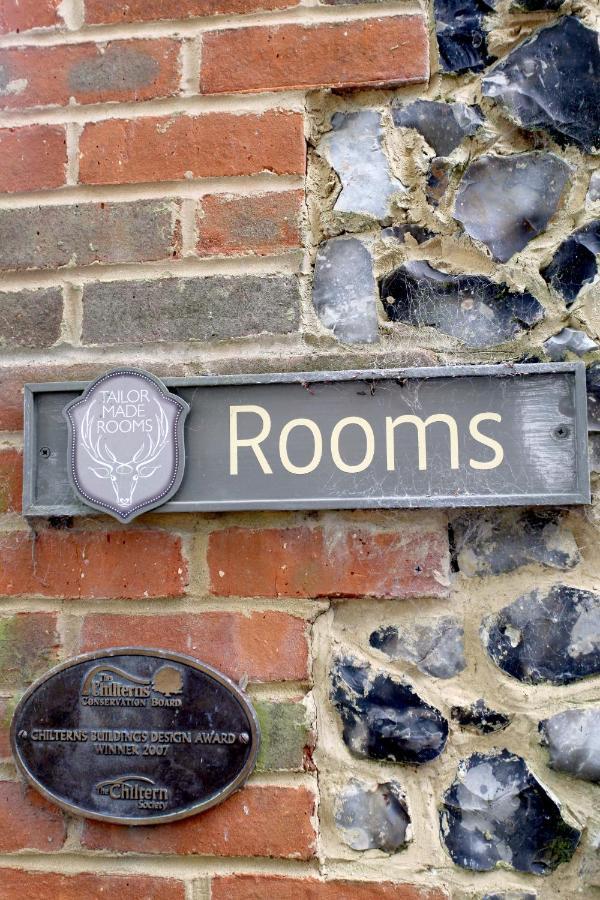 The Crown At Playhatch Reading Exterior foto